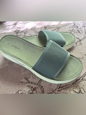 New Via Rosa Sz 11 Gray Woven Slide Sandals Air Cushion Walking Flip Flops Flats